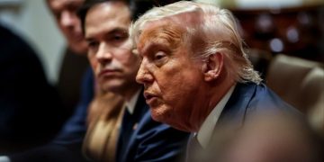 Trump puts Venezuelan oil importers in tariff crosshairs