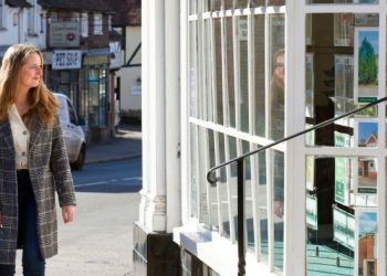 First-time buyers move further out of London as property costs bite