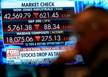 US stocks erase post-election gains on Trump tariff fears