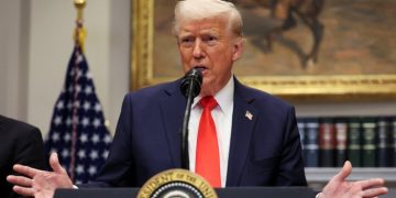 Donald Trump confirms he will impose 25% tariffs on Mexico and Canada on Tuesday