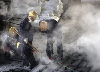 Copper waiting to leave warehouses hits highest level since 2021