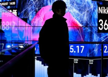 Wall Street steadies after heavy selloff