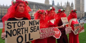 New bid to quash North Sea licences is latest test for Labour energy policy