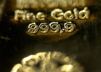 Gold investors chase the carat, ignore the stick