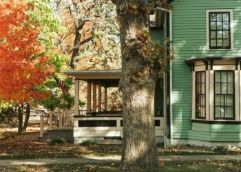 The Fall Housing Market Could Be Red Hot—Here’s How Investors Can Profit