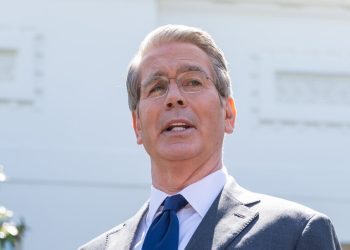 Bessent Takes Tricky Center Stage as Trade Wars Roil U.S. Economy