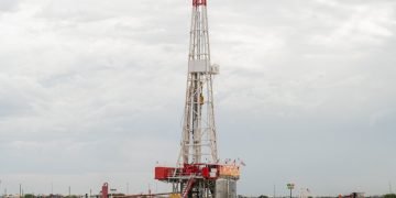 ‘Wait, Baby, Wait’: Slumping Oil Prices Reflect Economic Worries