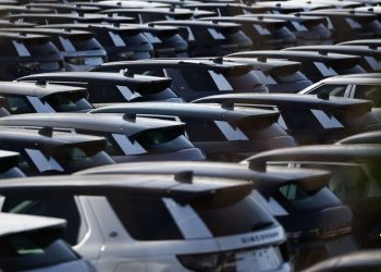 British Carmaker Jaguar Land Rover Pauses Shipments to U.S.