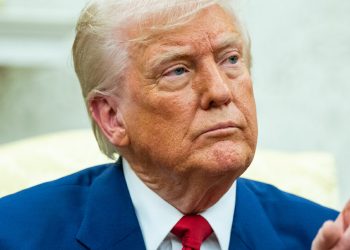 Trump Maintains 104% China Tariffs as U.S. Officials Signal Openness to Talks