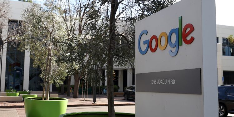 Stocks making the biggest moves midday: LLY, GOOGL, HTZ, UNH