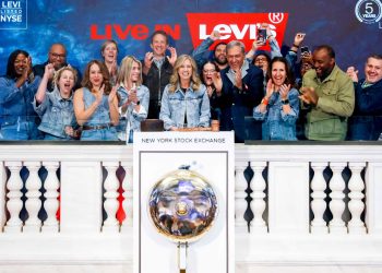 Stocks making the biggest moves premarket: LEVI, UNH, MRVL, AVGO