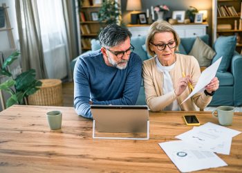 Here’s why retirees shouldn’t fully ditch stocks