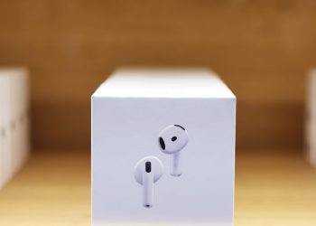 AAPL, TSLA, ABBV, DAL and more