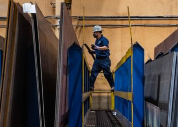 X, TSLA, DLTR, AAPL and more