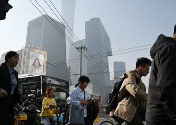 In Trade War Clash With Trump, China Refuses to Take the Bait