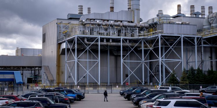 Trump Signs Executive Order Walking Back Some Auto Tariffs