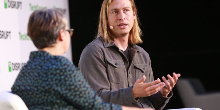 Fintech Plaid raises $575M at a $6.1B valuation, says it will not go public in 2025