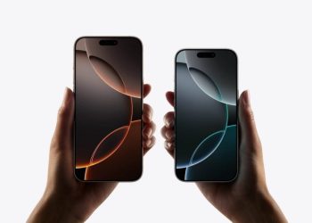 Trump Tariffs Could Spike iPhone Prices To Almost $2,300 If Apple Decides To Pass On The Costs To Buyers – Apple (NASDAQ:AAPL)