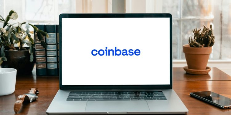 Coinbase Launches Zero-Fee PYUSD Conversions with PayPal; Files for XRP Futures