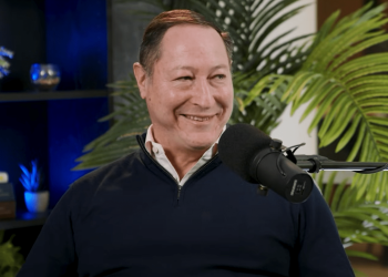 Bitcoin Lags Gold As Wall Street Doubts Persist, Claims Expert