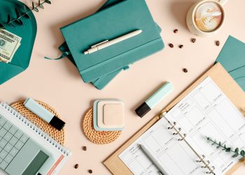 How To Stop Living Paycheck to Paycheck