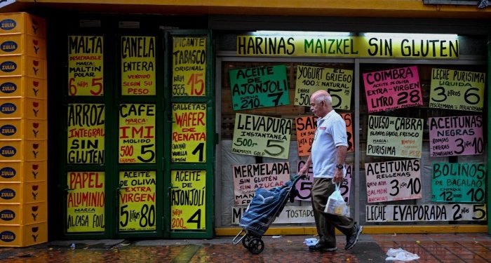 Venezuela cracks down on black market dollars as sanctions bite