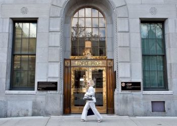 Pension groups cut back on pioneering private equity investments
