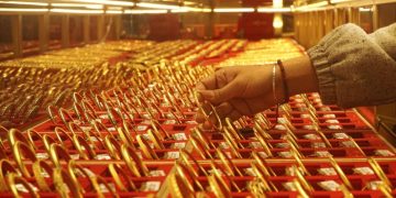 Chinese investors pile into gold funds at record pace
