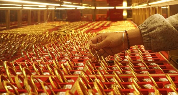 Chinese investors pile into gold funds at record pace