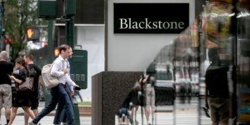 Blackstone joins Vanguard to expand into individuals’ portfolios
