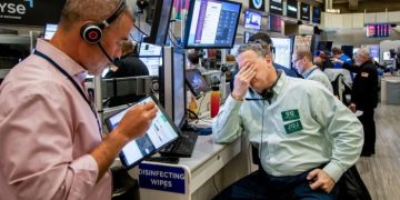 Investors lose $25bn in leveraged ETFs in sector’s biggest meltdown