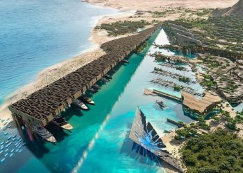 Weak oil price adds to strain on Saudi mega-projects