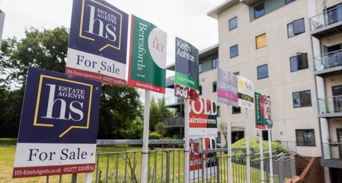 Barclays joins other lenders to cut mortgage rate below 4%