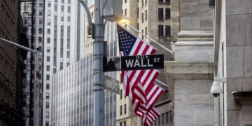 US government debt steadies after week of brutal selling