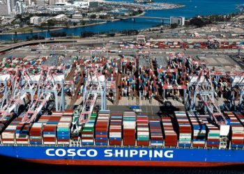 Trump officials vow to stay the course on tariffs despite market turmoil