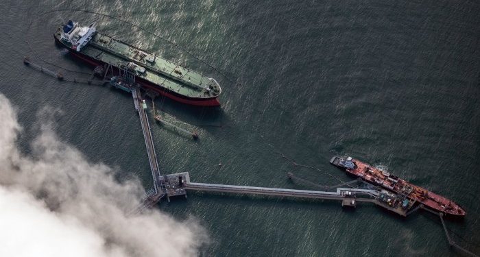 Hedge fund Elliott turns up heat on BP with demand for deep spending cuts