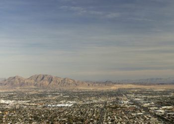 Uncovering the Patterns Behind Falling Rents in Sprawling Cities