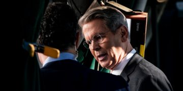 Scott Bessent Urges Investors to Bet on Trump’s Economic Plan