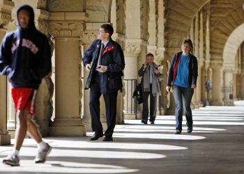 How students choose a college