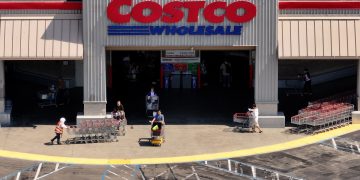 Stocks making the biggest moves midday: COST, PLTR, GAP, ULTA