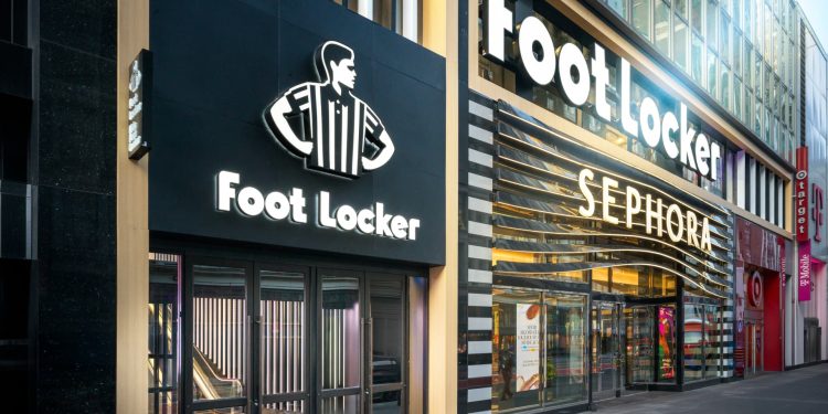 Stocks making the biggest moves after hours: FL, CSCO, BOOT