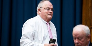 Trump’s IRS Commissioner pick Billy Long grilled by Senate Democrats