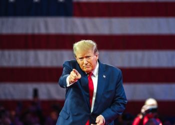 Trump Tariffs – Europe Claps Back, Tourists Avoid US