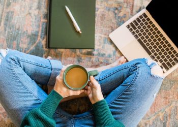 How To Decide What To Blog About if You Want To Make Money