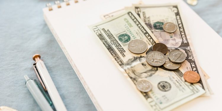 MakeMoneyOnline Review – Can You Really Earn Extra Money With This Site?