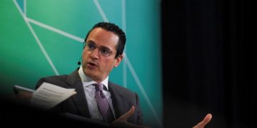 Shell faces shareholder pushback over gas strategy