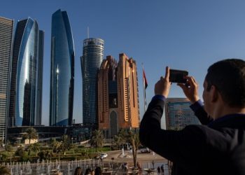 Abu Dhabi company G42 to expand in US in artificial intelligence push