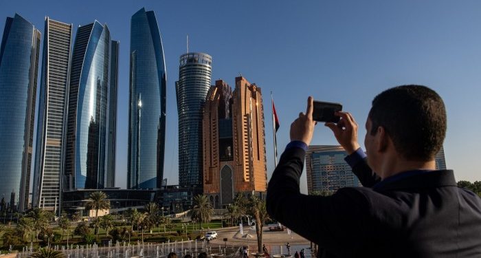 Abu Dhabi company G42 to expand in US in artificial intelligence push