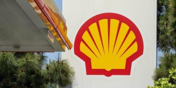 Shell says it would rather buy back its own shares than bid for BP