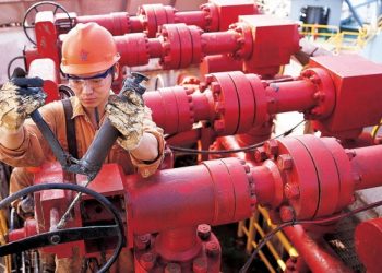 China stockpiles oil as Trump tariff shock hits crude prices